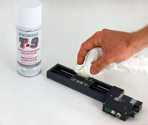 Wipe a thin layer of Boeshield on the carriage mounting surfaces periodically to ensure continued corrosion resistance.